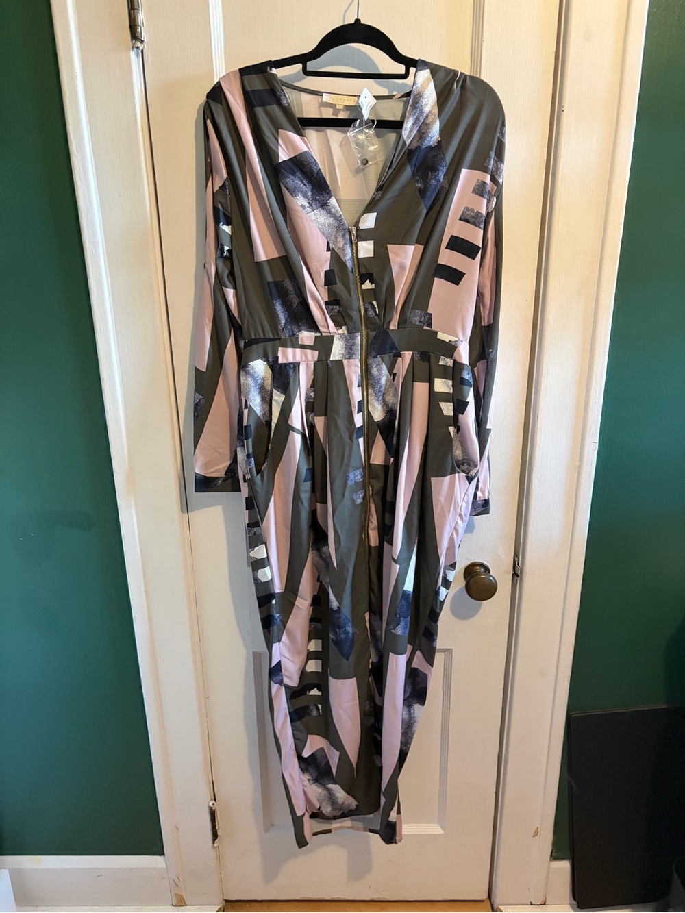 Geometric Print V-Neck Midi Dress in Pink and Gray w/Pockets!